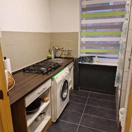 Fuer Bis Zu 6 Personen Naehe Cannstatter Wasen, Porsche-arena, Mercedes-benz Arena Stadion