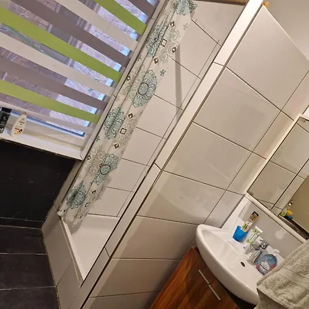 Fuer Bis Zu 6 Personen Naehe Cannstatter Wasen, Porsche-arena, Mercedes-benz Arena Stadion