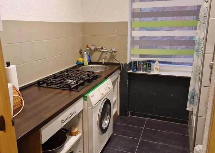 Fuer Bis Zu 6 Personen Naehe Cannstatter Wasen, Porsche-arena, Mercedes-benz Arena Stadion