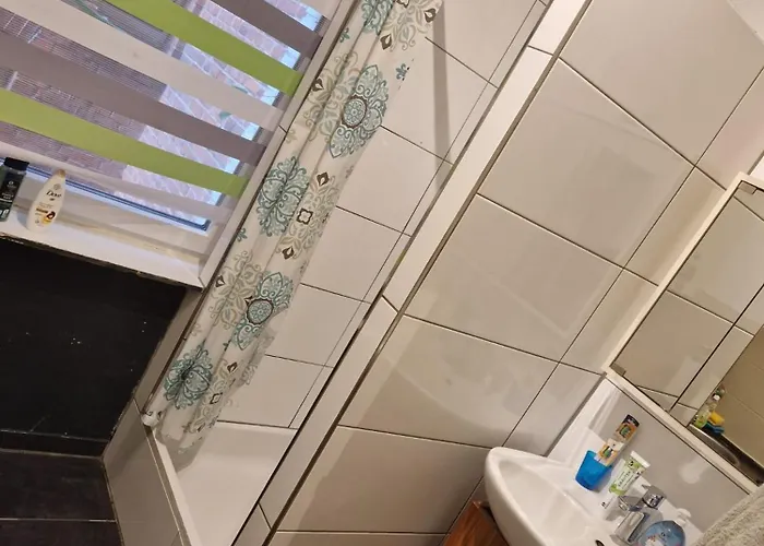 Fuer Bis Zu 6 Personen Naehe Cannstatter Wasen, Porsche-arena, Mercedes-benz Arena Stadion