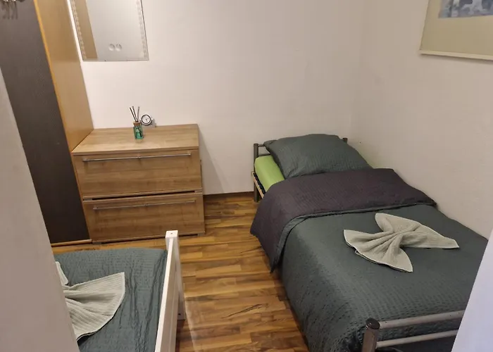 Fuer Bis Zu 6 Personen Naehe Cannstatter Wasen, Porsche-arena, Mercedes-benz Arena Stadion